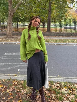Design By Si Valdamara oversized striktrøje med turtleneck - Limegrøn Sale
