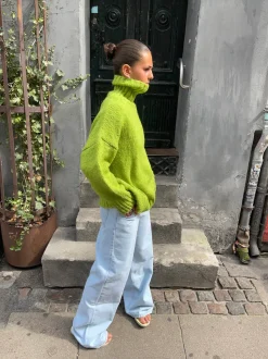 Design By Si Valdamara oversized striktrøje med turtleneck - Limegrøn Sale