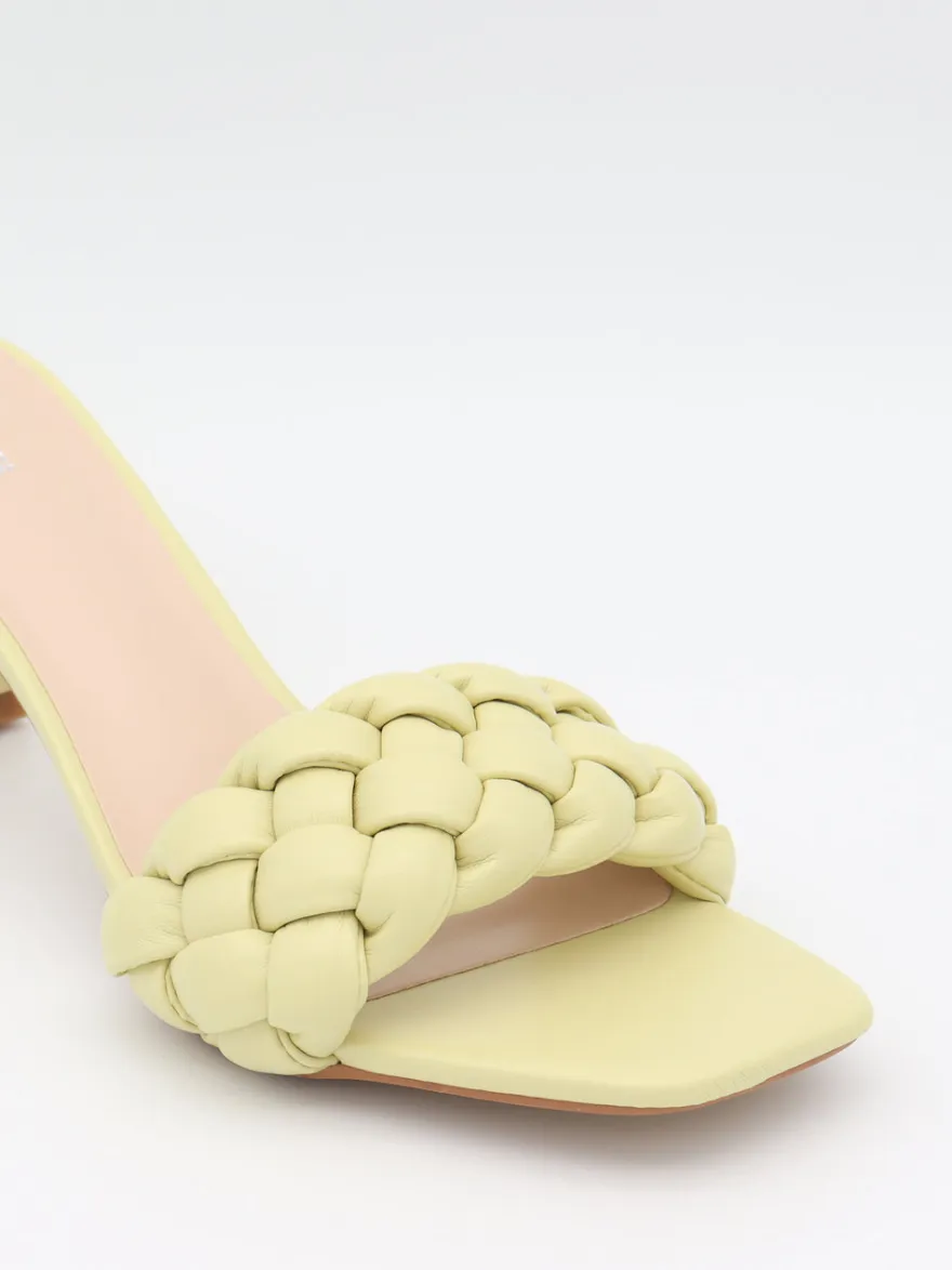 Design By Si Yasmin mules med flet - Lysegul Best
